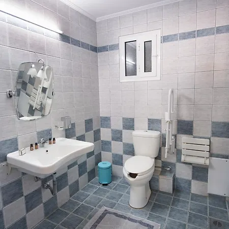 Alexandros Appartement *