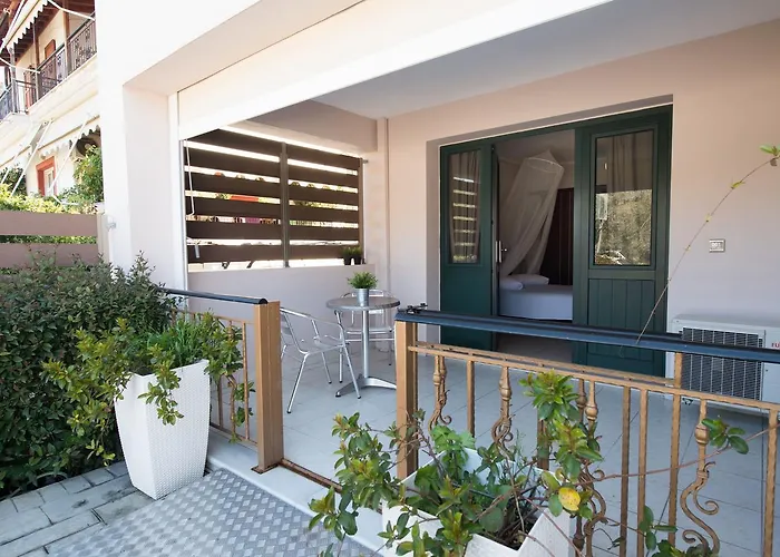 Alexandros Apartman